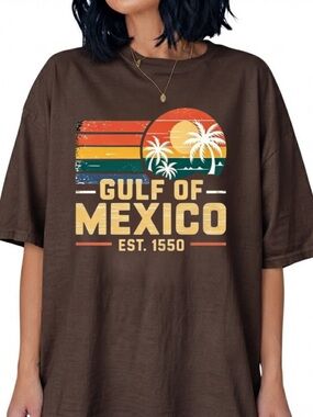 Gulf Of Mexico Est. 1550 Palm Trees Sunset Vintage  T-Shirt